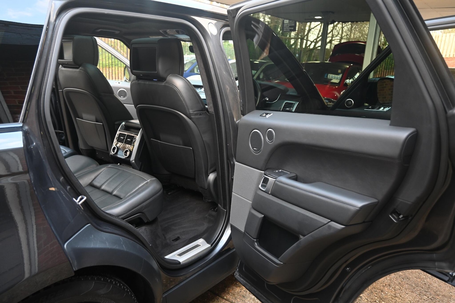 Used Land Rover Range Rover Sport 2018 for sale - 76899530: Photo 27