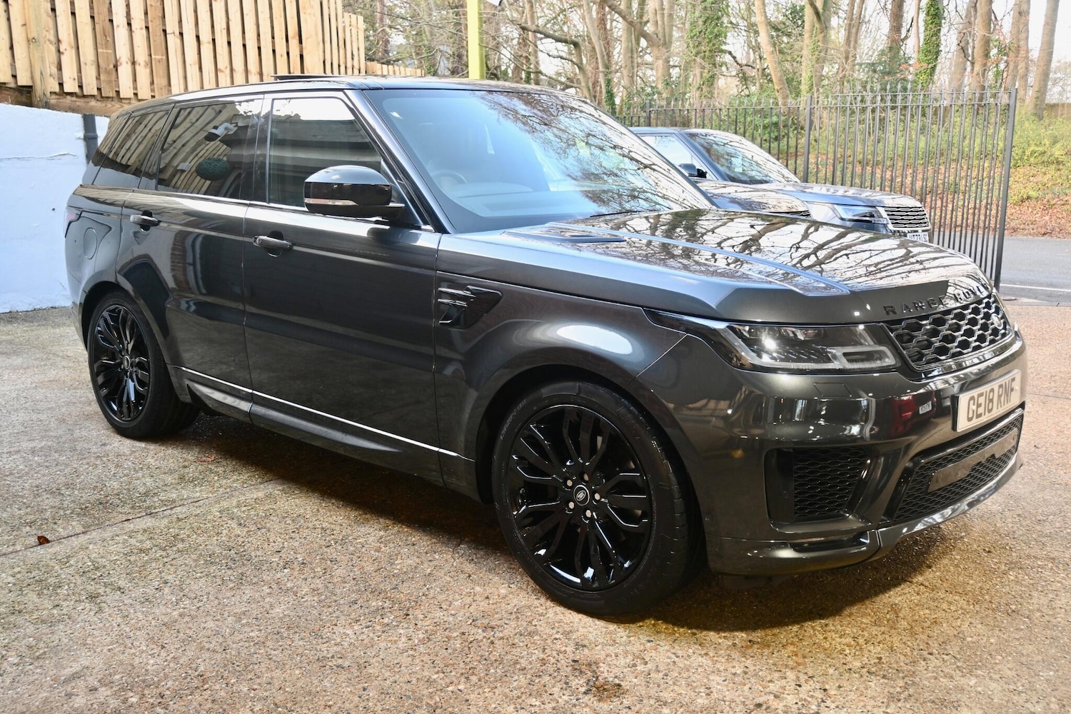 Used Land Rover Range Rover Sport 2018 for sale - 76899530: Photo 4