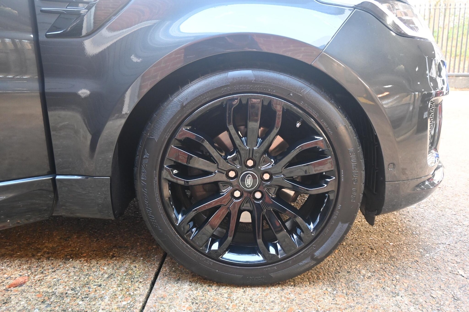 Used Land Rover Range Rover Sport 2018 for sale - 76899530: Photo 41