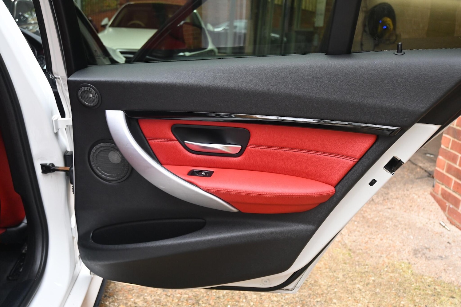 Used BMW 3 Series 2016 for sale - 76337195: Photo 25