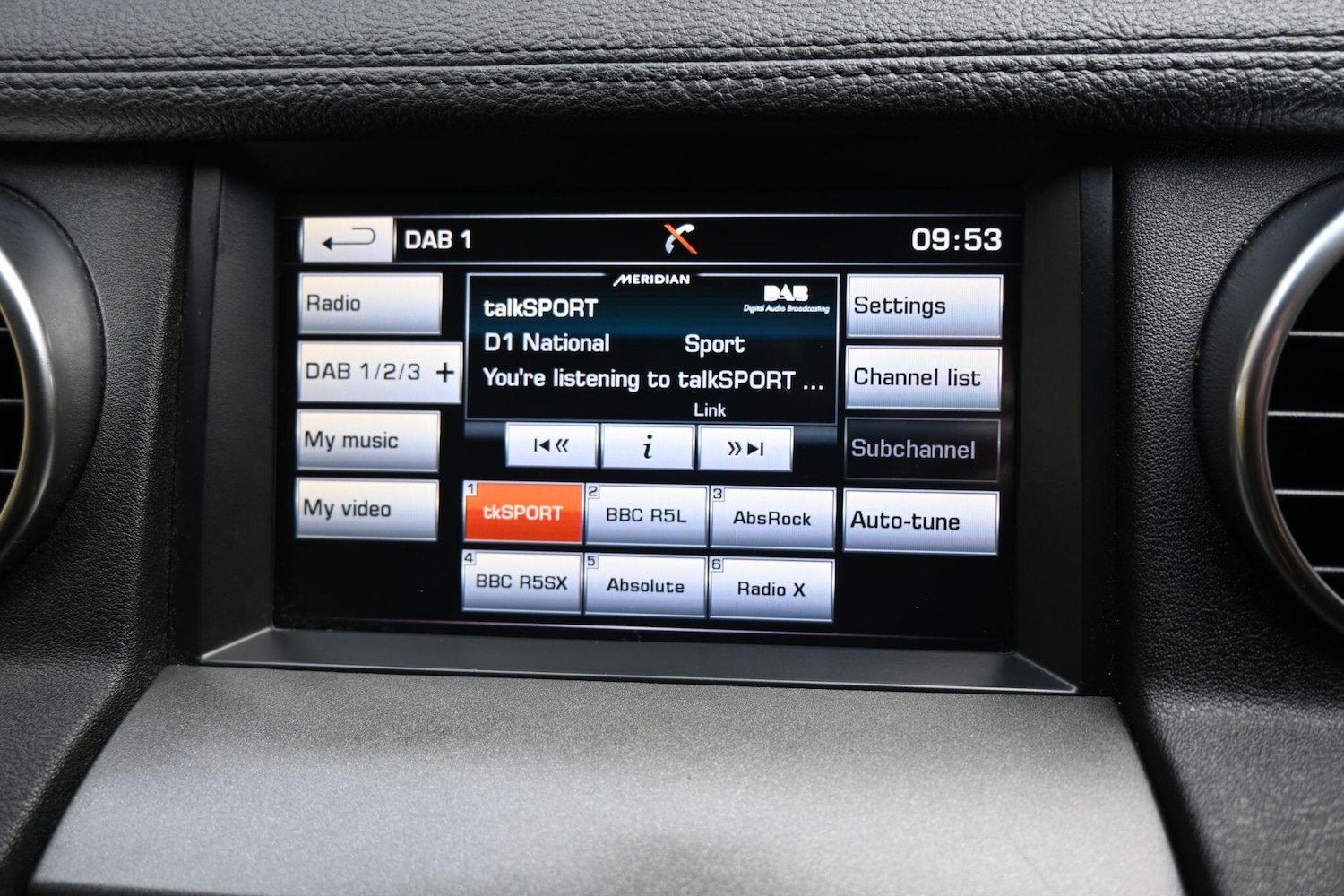 Used Land Rover Discovery 2016 for sale - 76987822: Photo 12