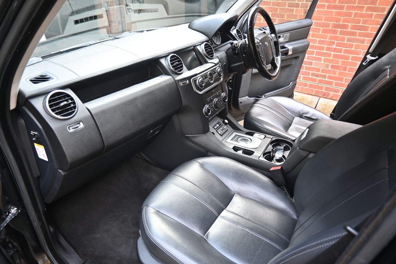 Used Land Rover Discovery 2016 for sale - 76987822: Photo 15