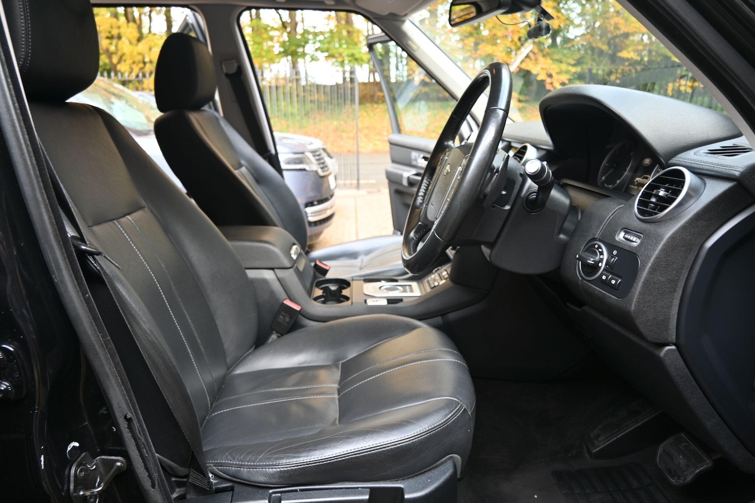 Used Land Rover Discovery 2016 for sale - 76987822: Photo 17