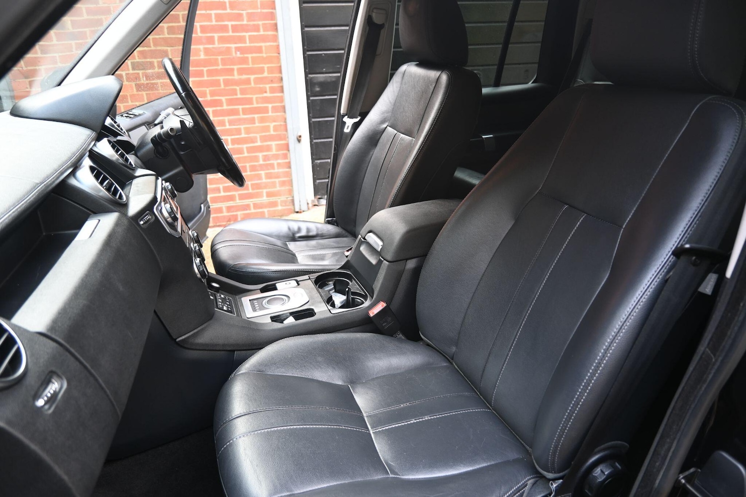 Used Land Rover Discovery 2016 for sale - 76987822: Photo 18