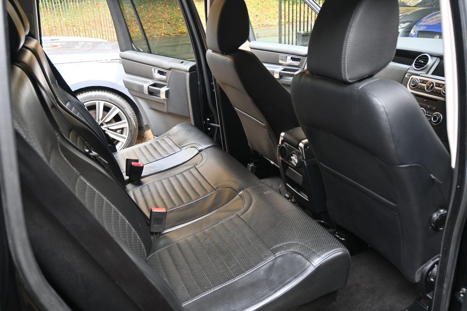 Used Land Rover Discovery 2016 for sale - 76987822: Photo 19