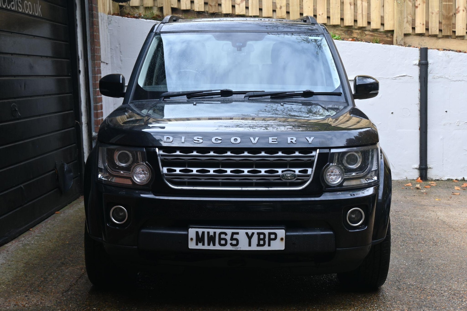 Used Land Rover Discovery 2016 for sale - 76987822: Photo 2