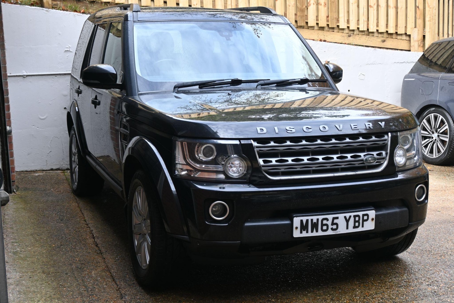 Used Land Rover Discovery 2016 for sale - 76987822: Photo 3