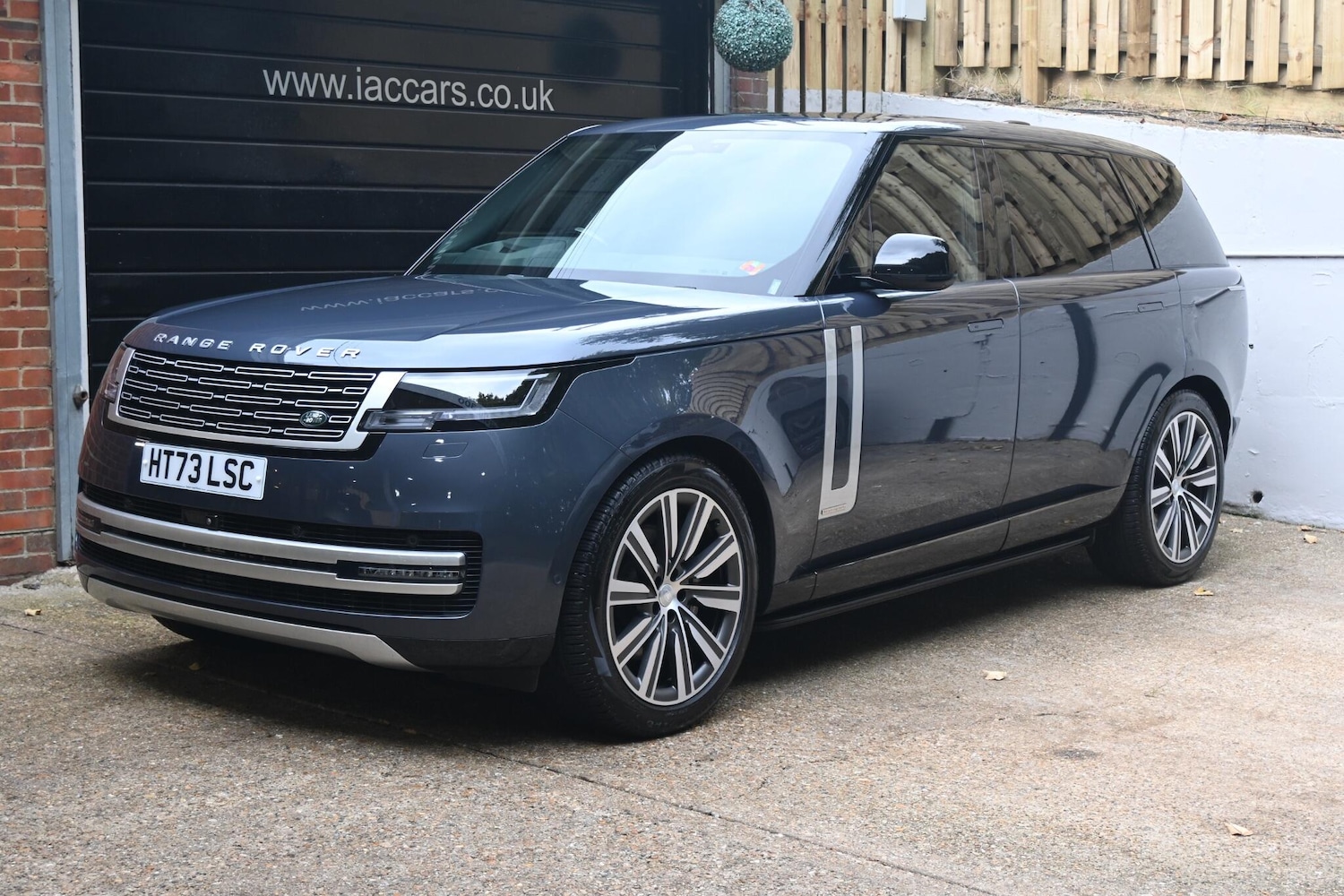 Used Land Rover Range Rover 2024 for sale - 76072140: Photo 1