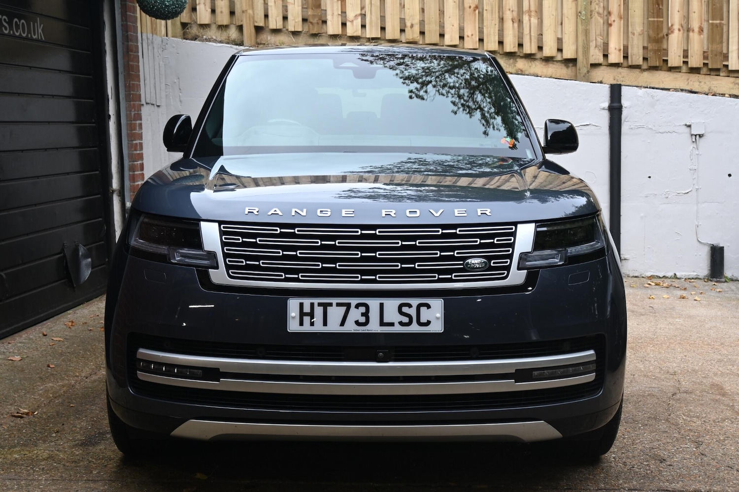 Used Land Rover Range Rover 2024 for sale - 76072140: Photo 2