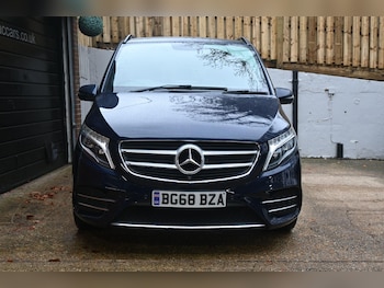 Used Mercedes-Benz V-Class 2018 for sale - 76926204: Photo
