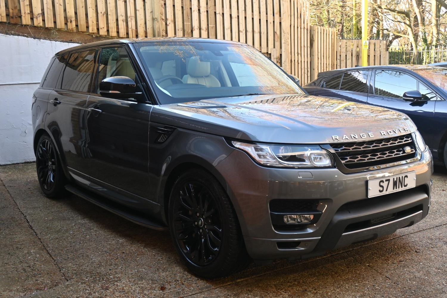Used Land Rover Range Rover Sport for sale - 77671660: Photo 3