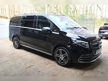 Used Mercedes-Benz V-Class 2025 for sale - 77940367: Photo