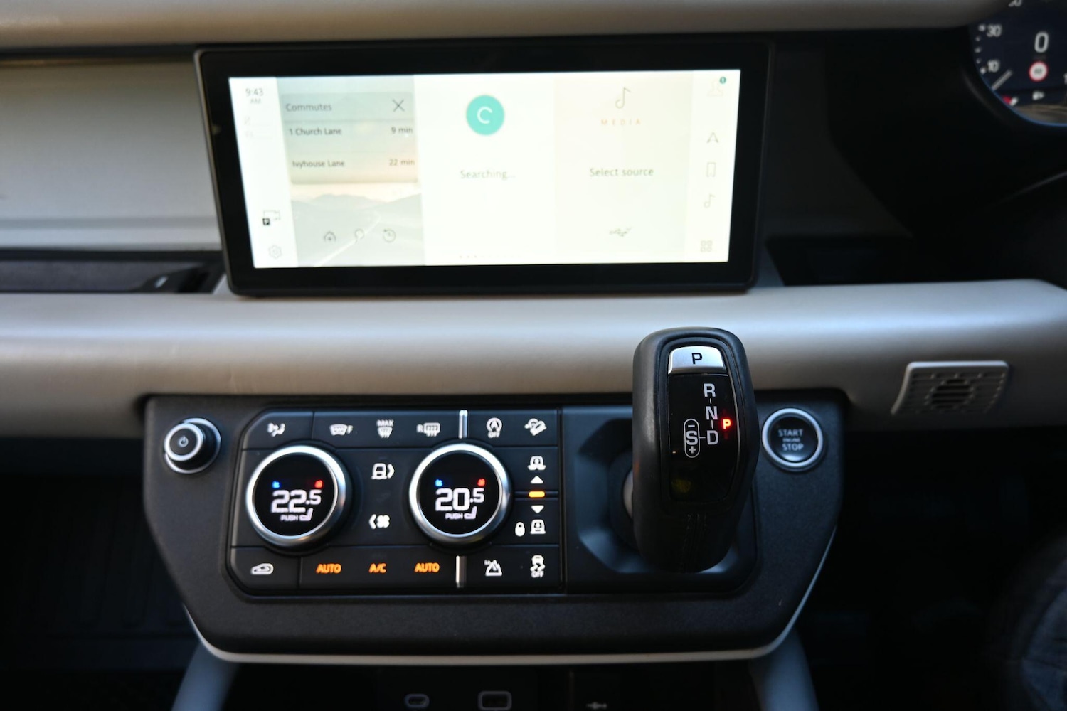 Used Land Rover Defender 110 2020 for sale - 78157861: Photo 11