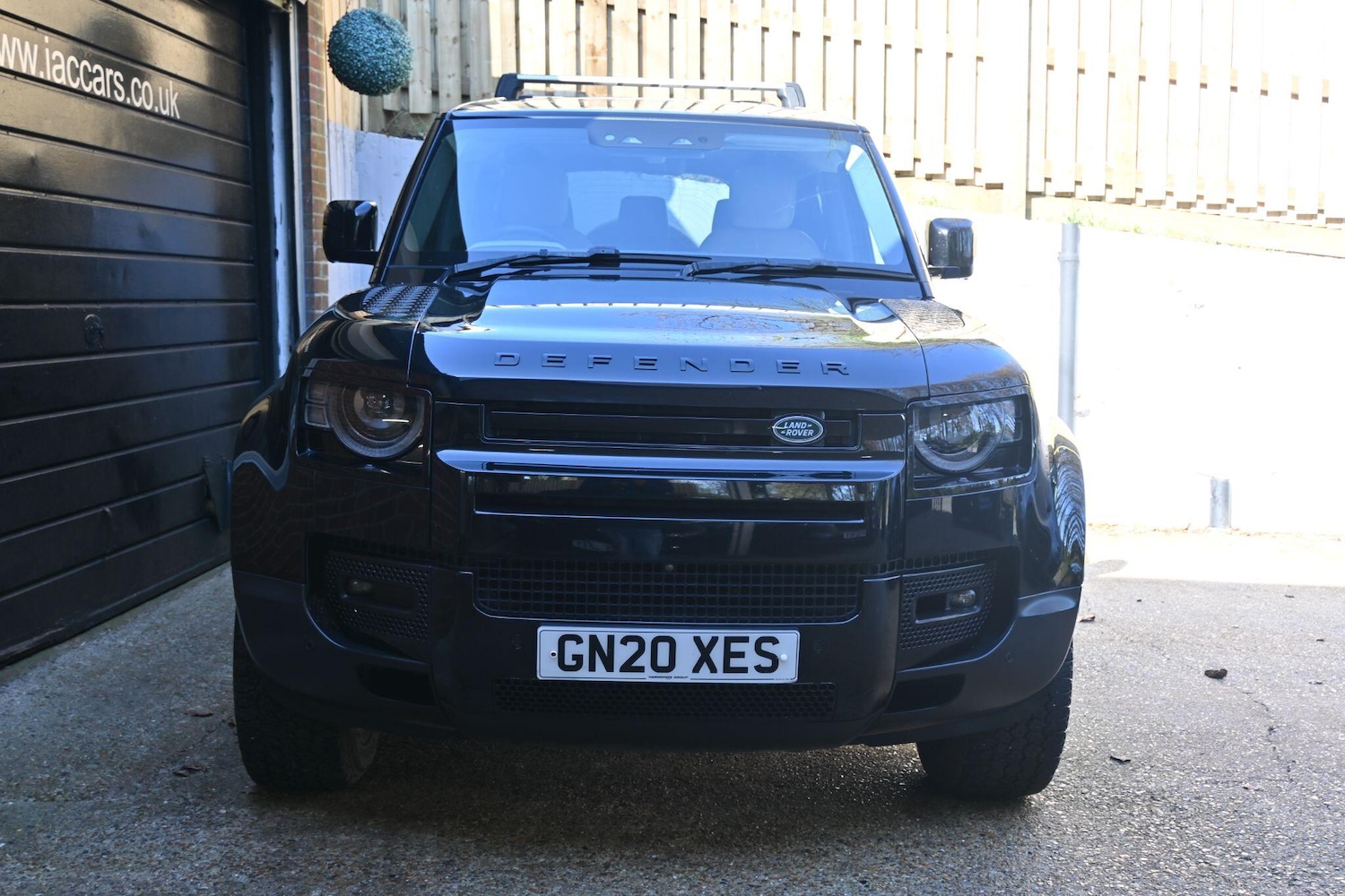 Used Land Rover Defender 110 2020 for sale - 78157861: Photo 2