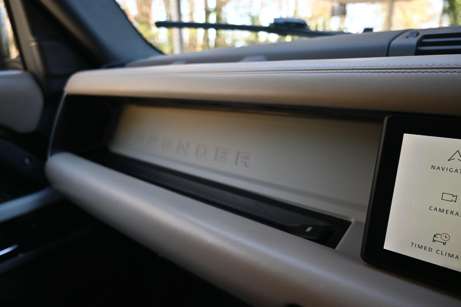 Used Land Rover Defender 110 2020 for sale - 78157861: Photo 24