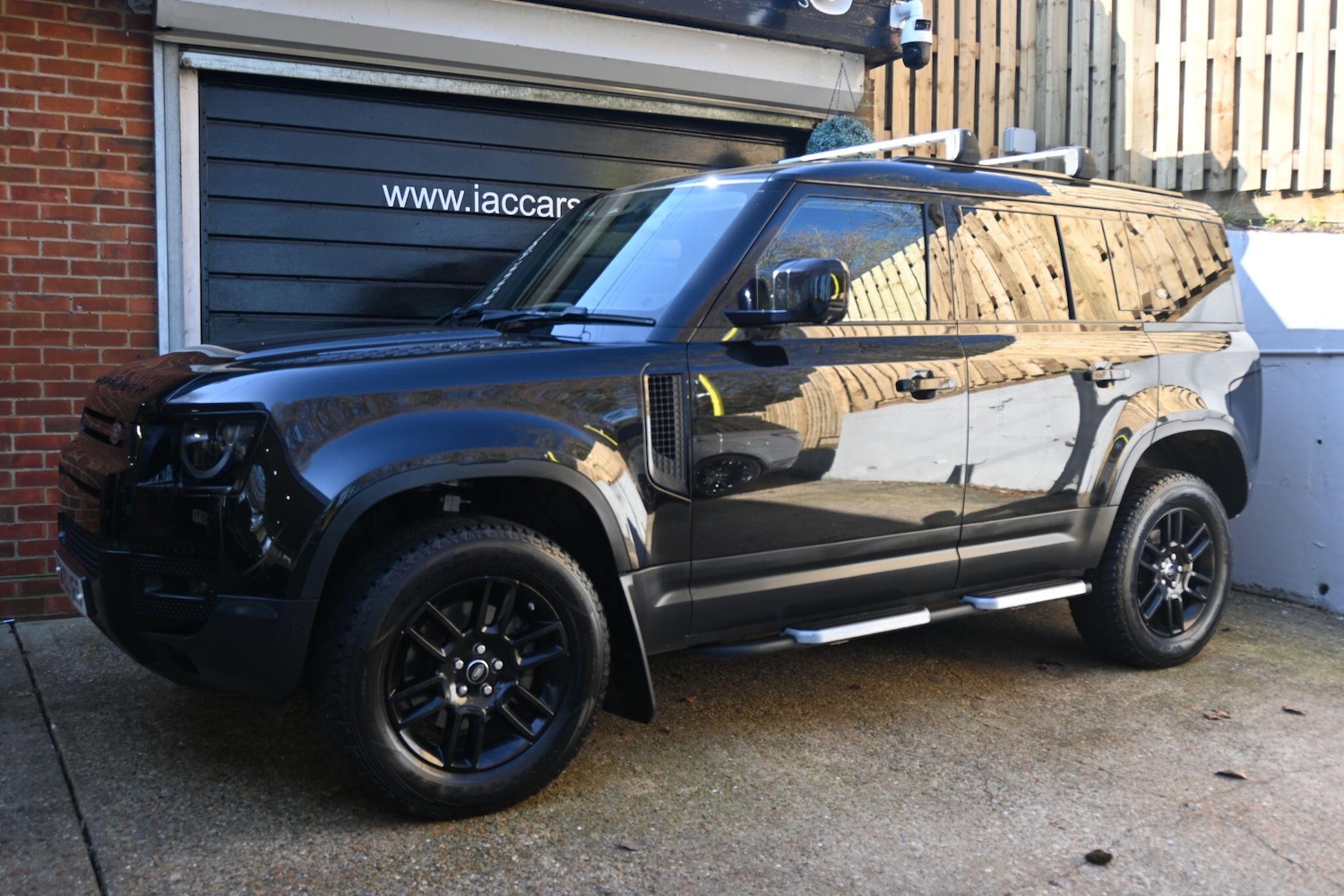 Used Land Rover Defender 110 2020 for sale - 78157861: Photo 4