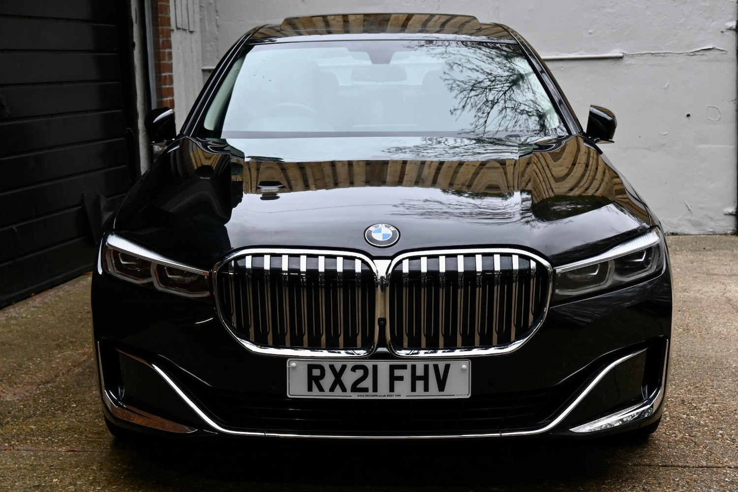 Used BMW 7 Series 2025 for sale - 76606884: Photo 2