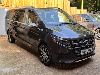Used Mercedes-Benz V-Class 2025 for sale - 78902100: Photo