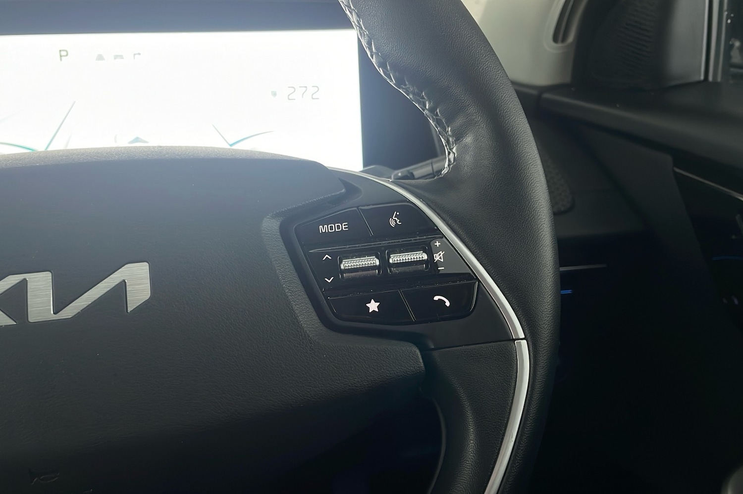 Used Kia EV6 2023 for sale - 76488257: Photo 16