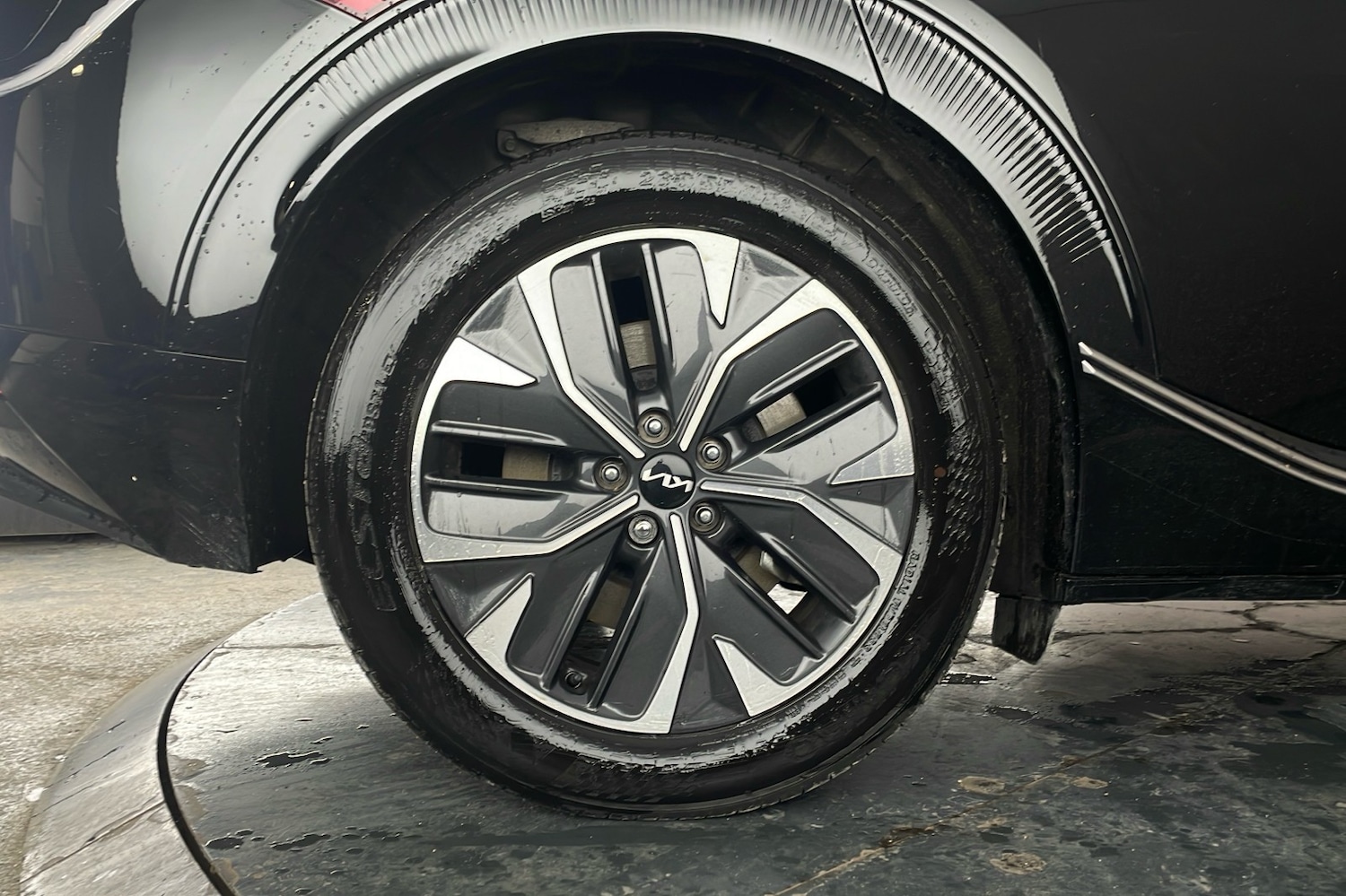 Used Kia EV6 2023 for sale - 76488257: Photo 8