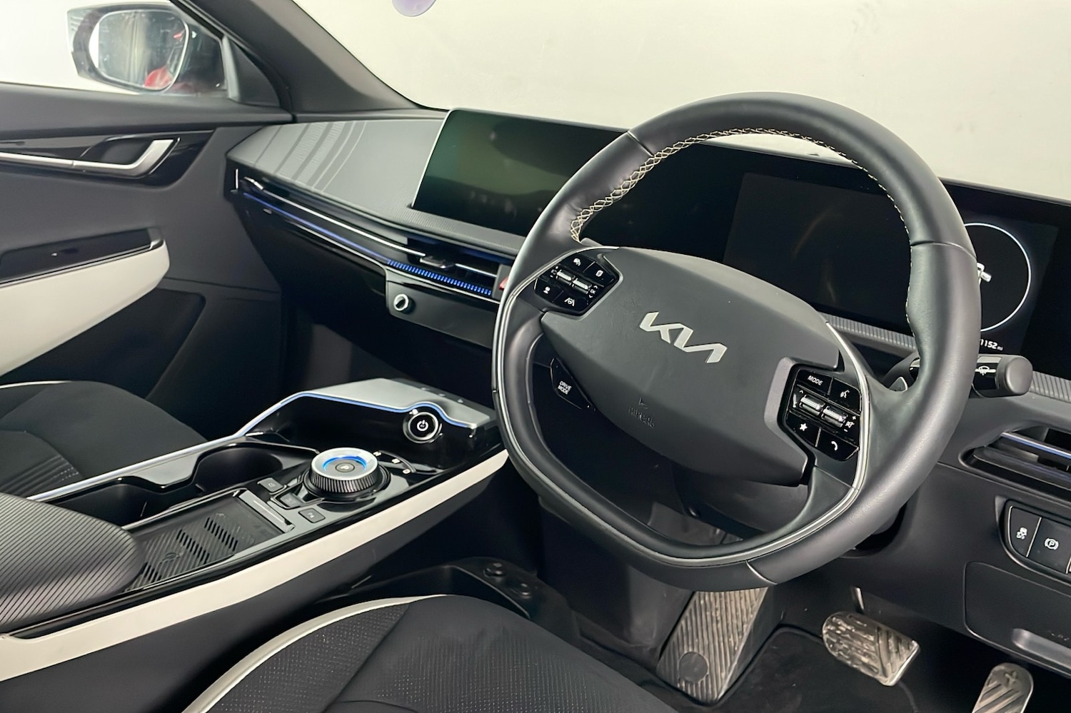 Used Kia EV6 2023 for sale - 77815293: Photo 11