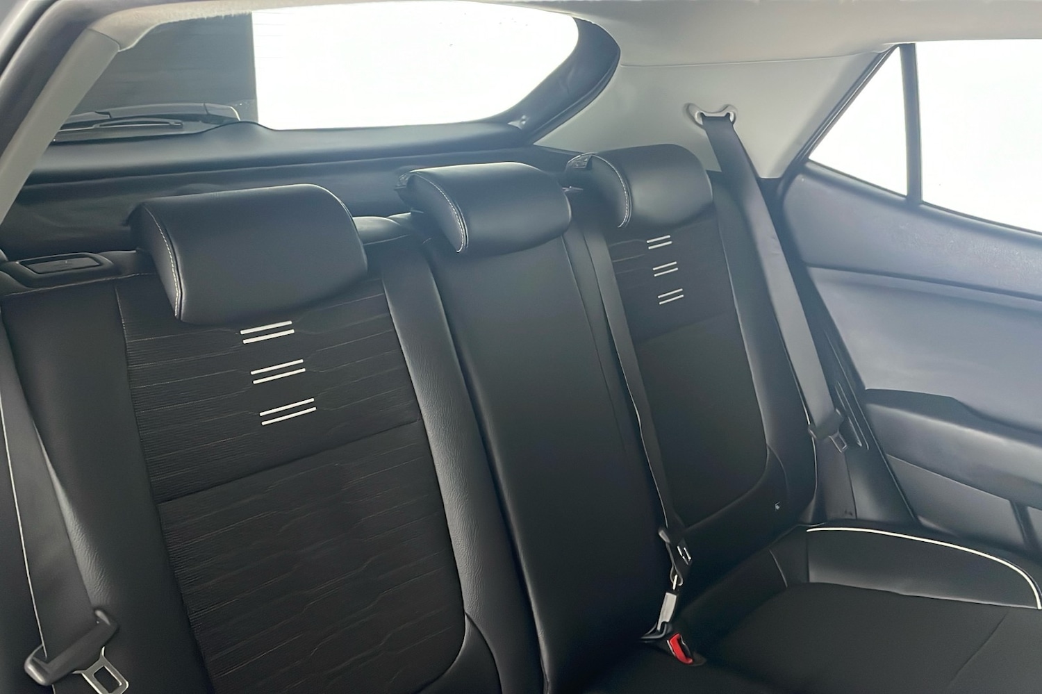 Used Kia Stonic 2021 for sale - 76148830: Photo 10