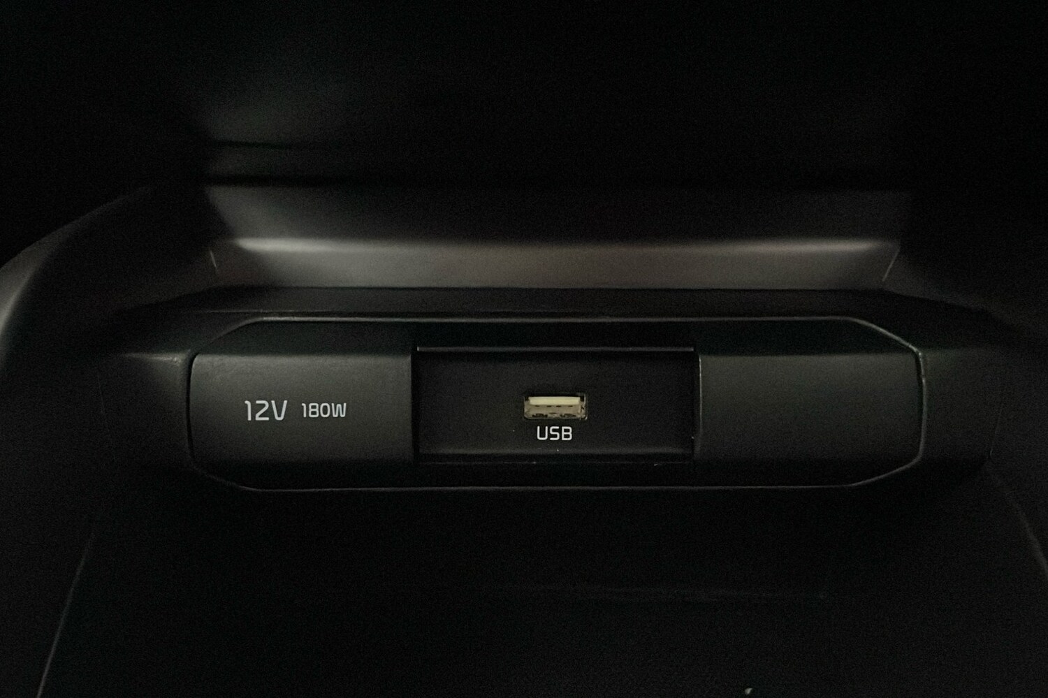 Used Kia Stonic 2021 for sale - 76148830: Photo 19