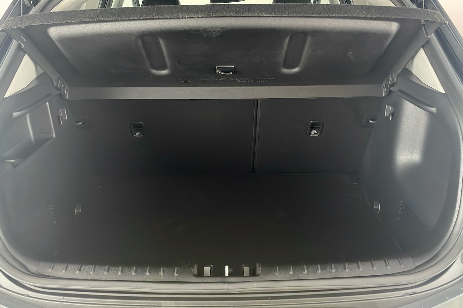 Used Kia Stonic 2021 for sale - 76148830: Photo 24