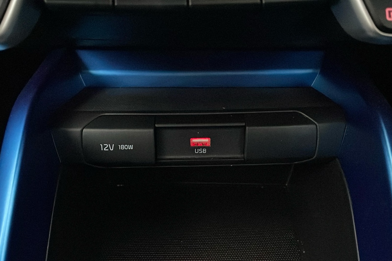 Used Kia Stonic 2024 for sale - 76547499: Photo 20