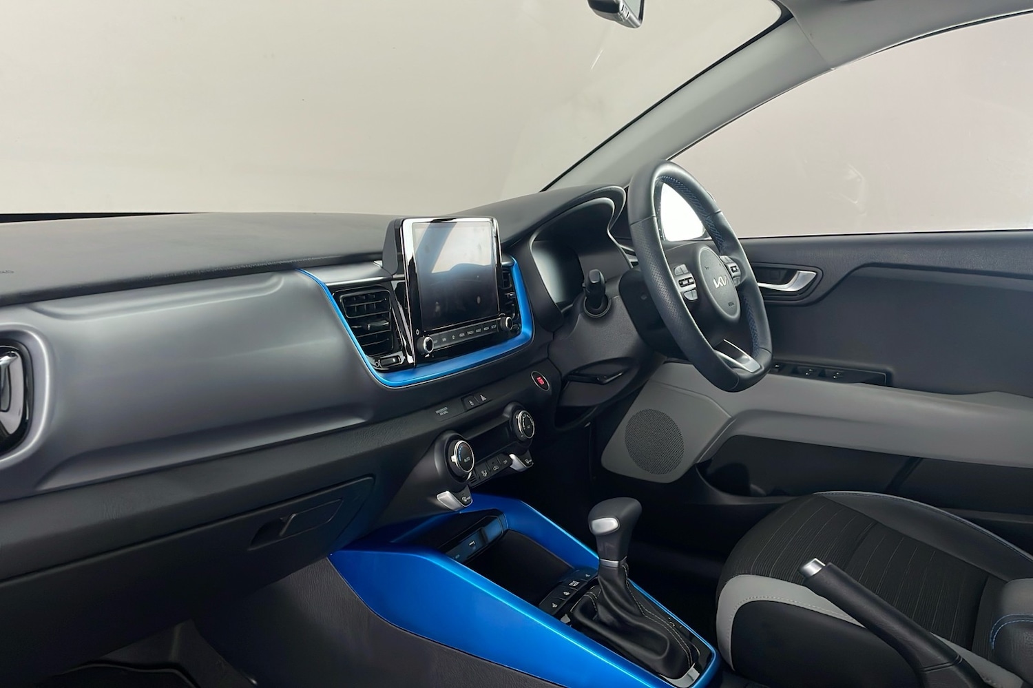 Used Kia Stonic 2024 for sale - 76547499: Photo 25