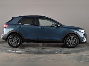 Used Kia Stonic 2024 for sale - 76547499: Photo