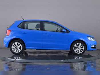 Used Volkswagen Polo 2015 for sale - 75936157: Photo