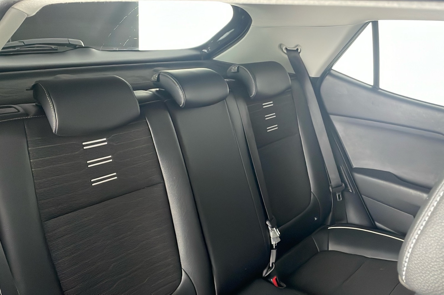 Used Kia Stonic 2024 for sale - 76627673: Photo 10