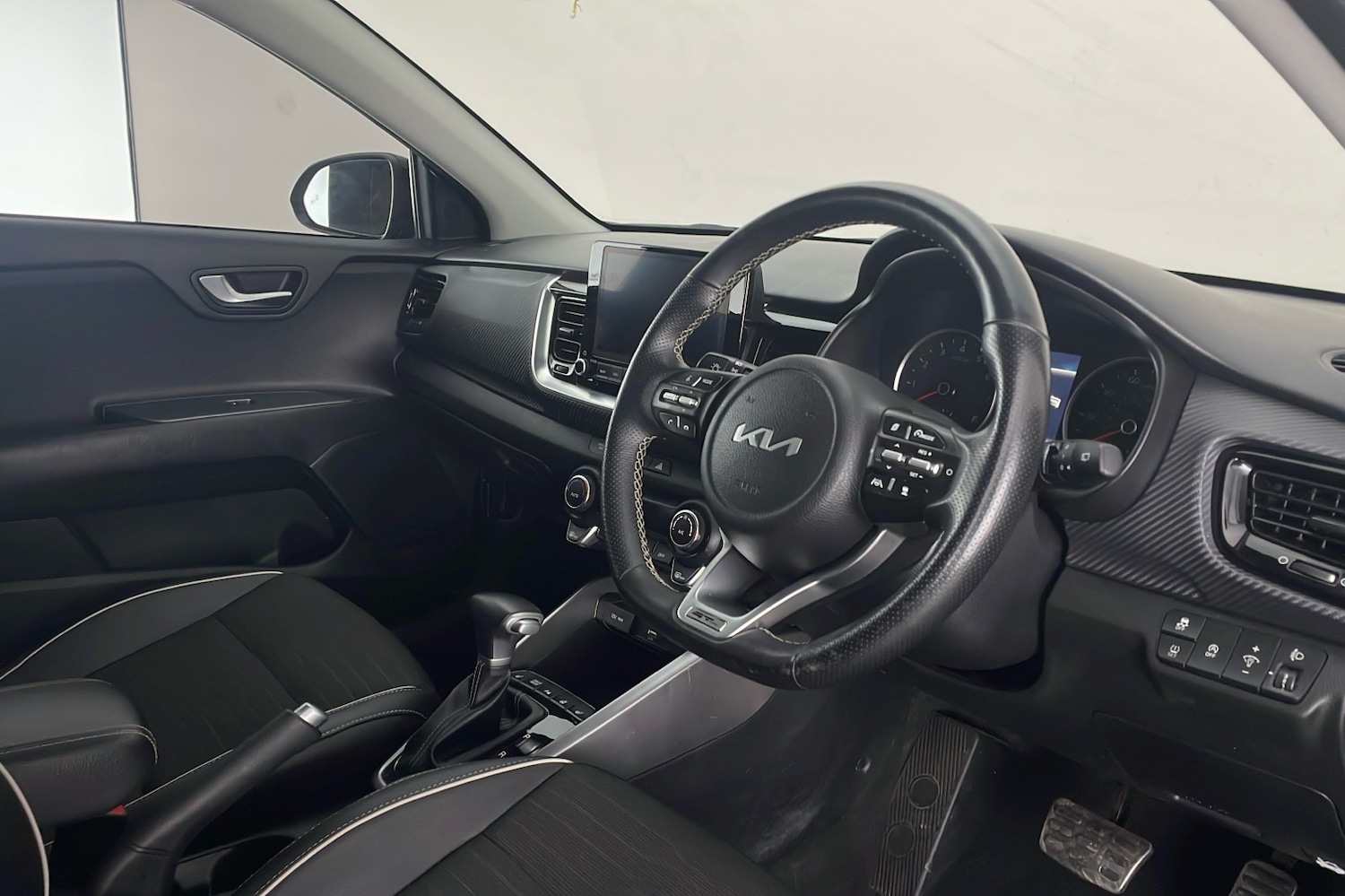 Used Kia Stonic 2024 for sale - 76627673: Photo 11