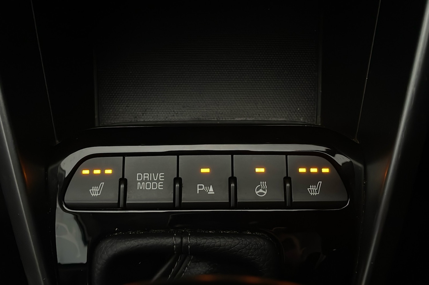 Used Kia Stonic 2024 for sale - 76627673: Photo 22