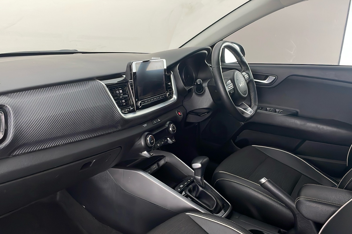 Used Kia Stonic 2024 for sale - 76627673: Photo 25