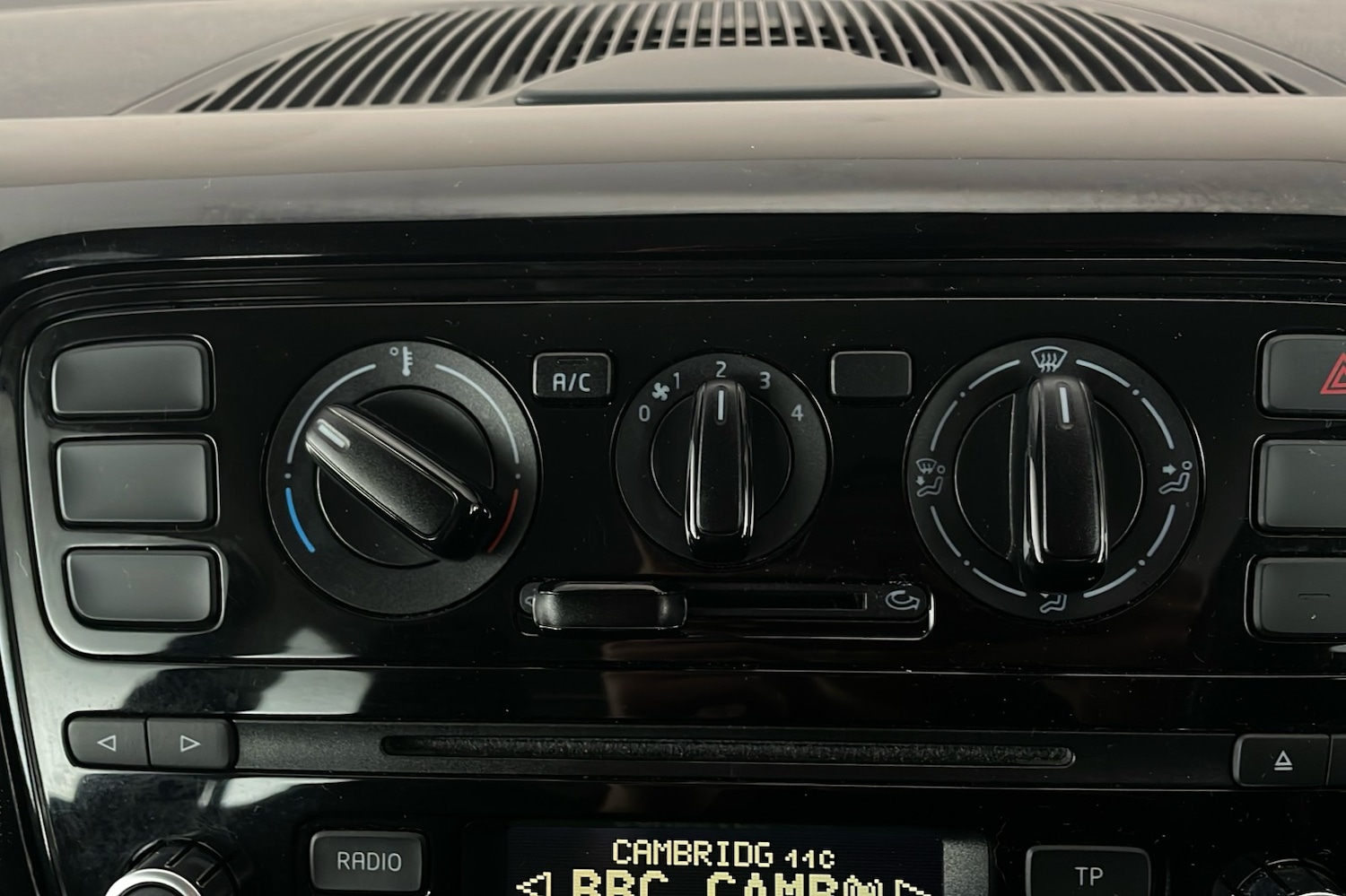 Used Volkswagen up! 2015 for sale - 76380261: Photo 13