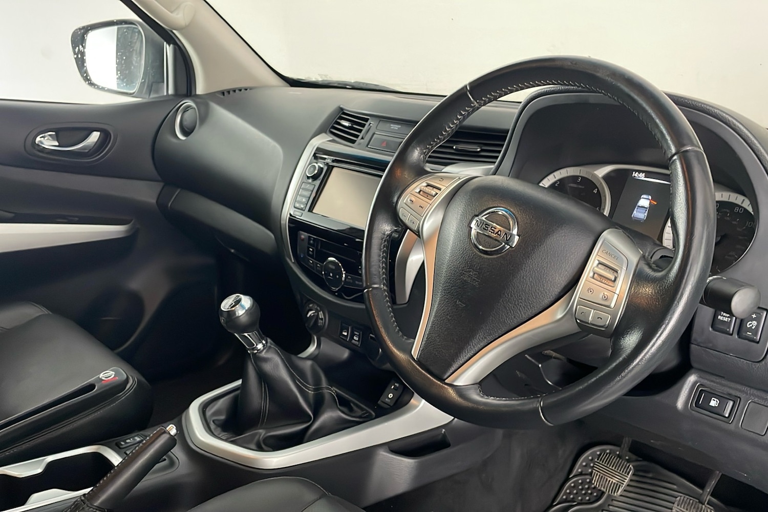 Used Nissan Navara 2016 for sale - 77639979: Photo 11