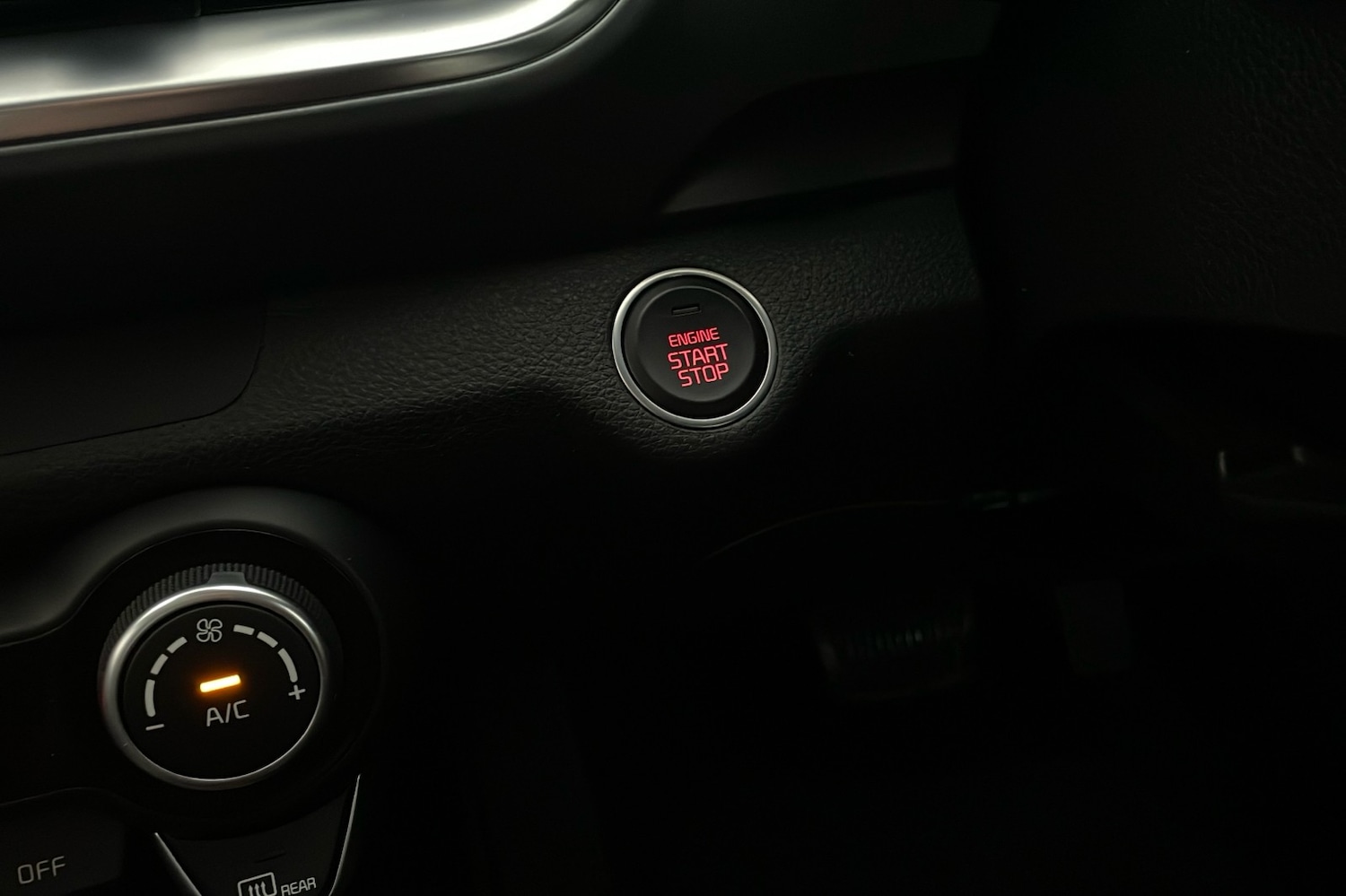 Used Kia Stonic 2022 for sale - 77219864: Photo 19