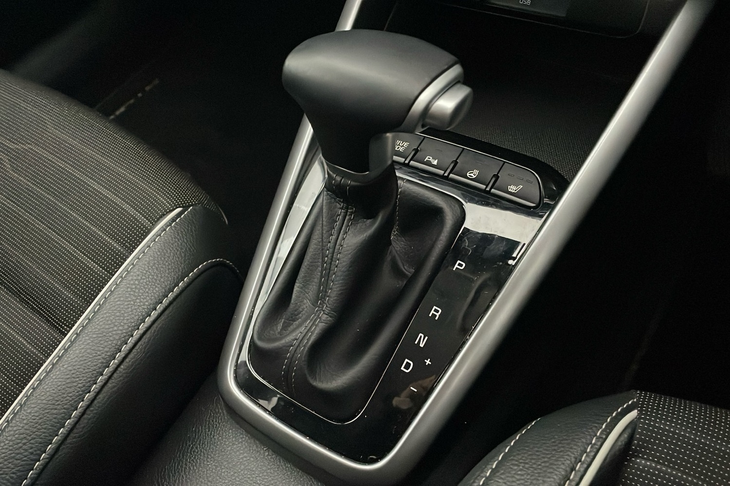 Used Kia Stonic 2025 for sale - 77906299: Photo 12