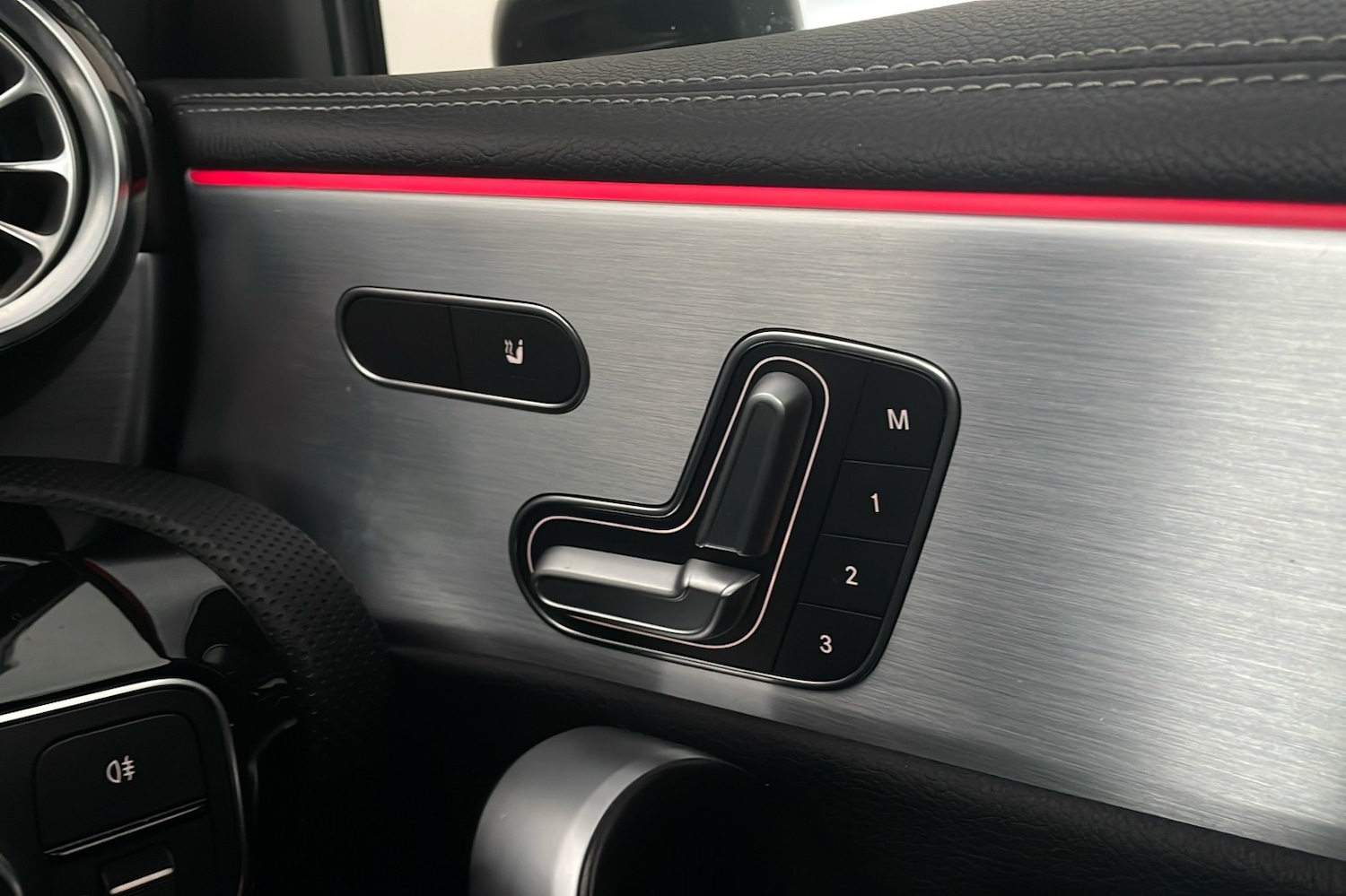 Used Mercedes-Benz A-Class 2019 for sale - 76364295: Photo 20