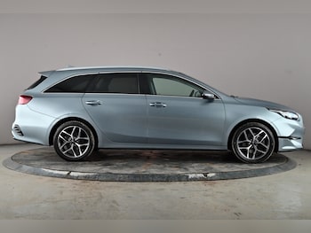 Used Kia Ceed 2023 for sale - 77385011: Photo