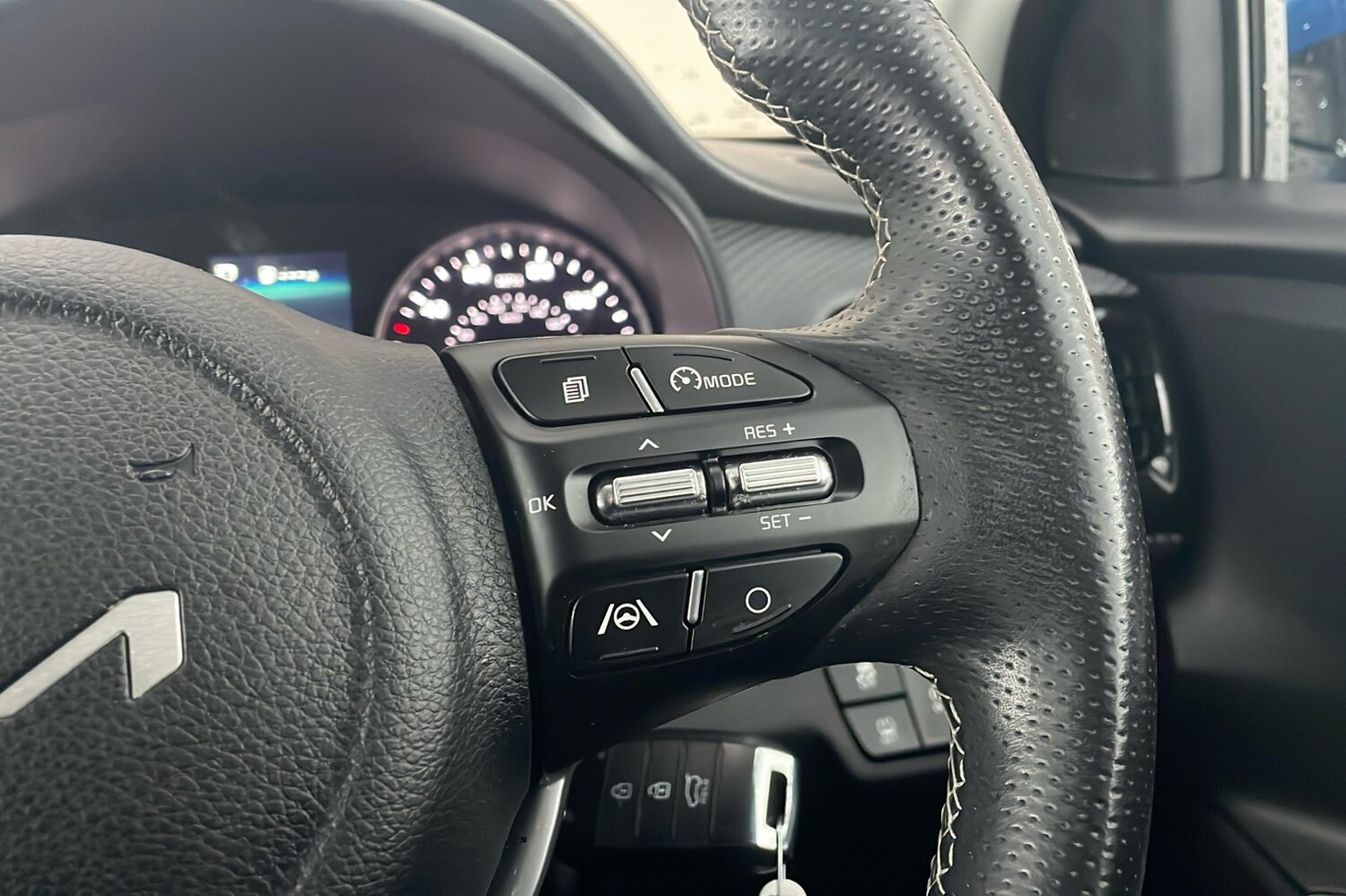 Used Kia Stonic 2023 for sale - 77049185: Photo 16