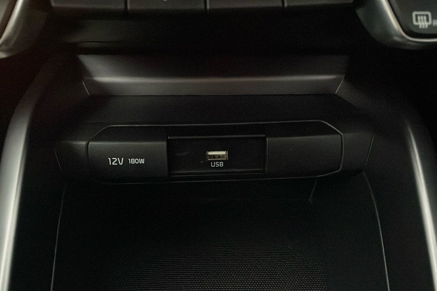 Used Kia Stonic 2023 for sale - 77049185: Photo 19