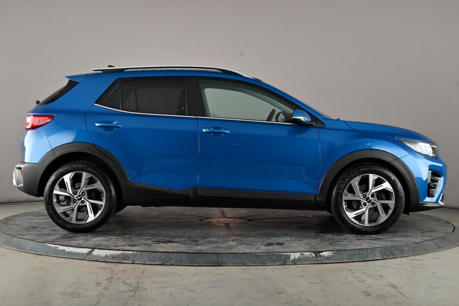 Used Kia Stonic 2023 for sale - 77049185: Photo 4