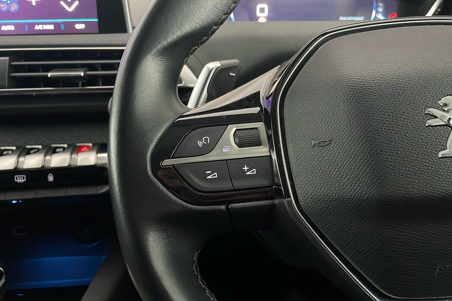 Used Peugeot 3008 2020 for sale - 76488252: Photo 14