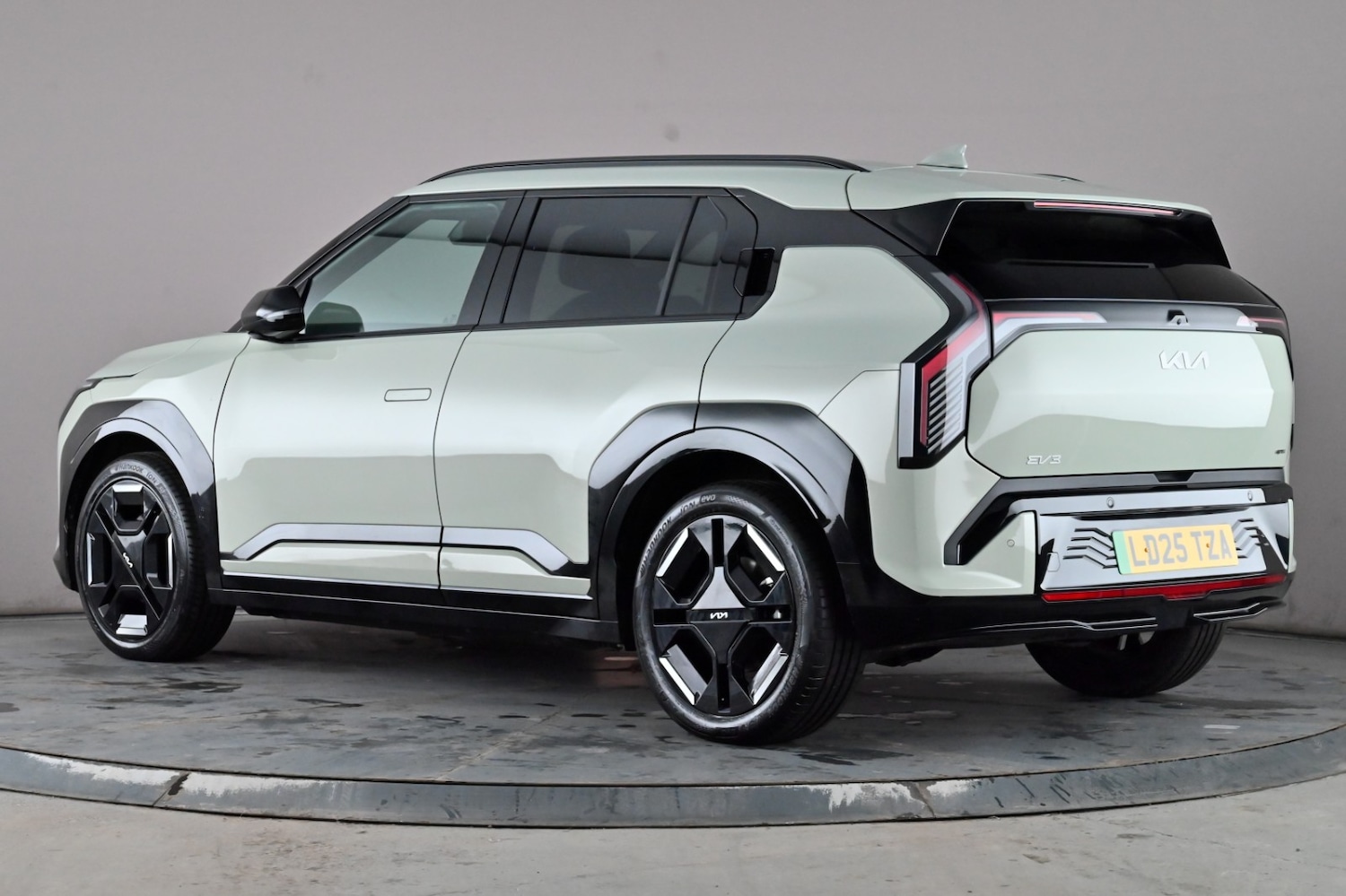 Used Kia EV3 2025 for sale - 77129295: Photo 5