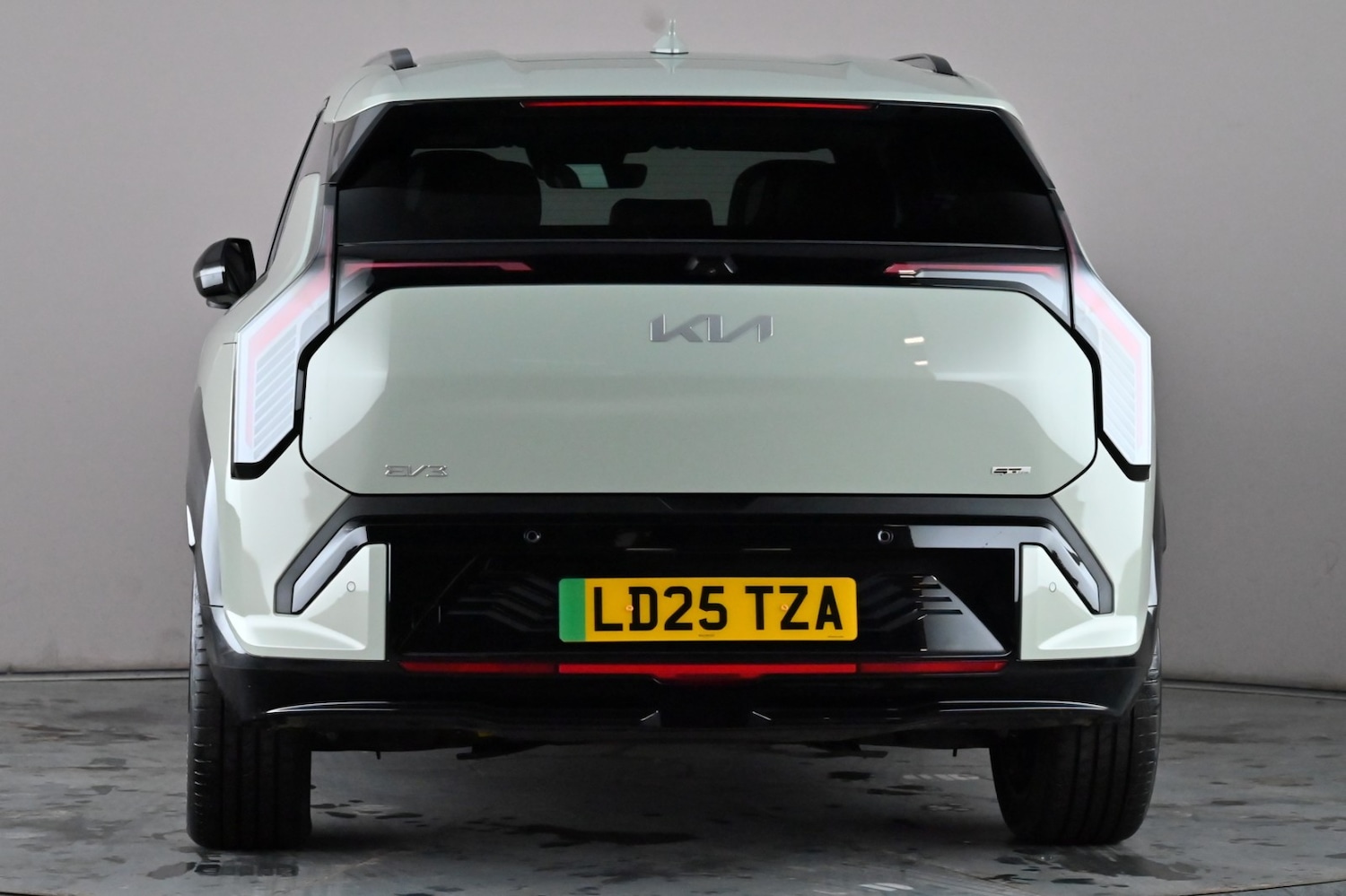 Used Kia EV3 2025 for sale - 77129295: Photo 6