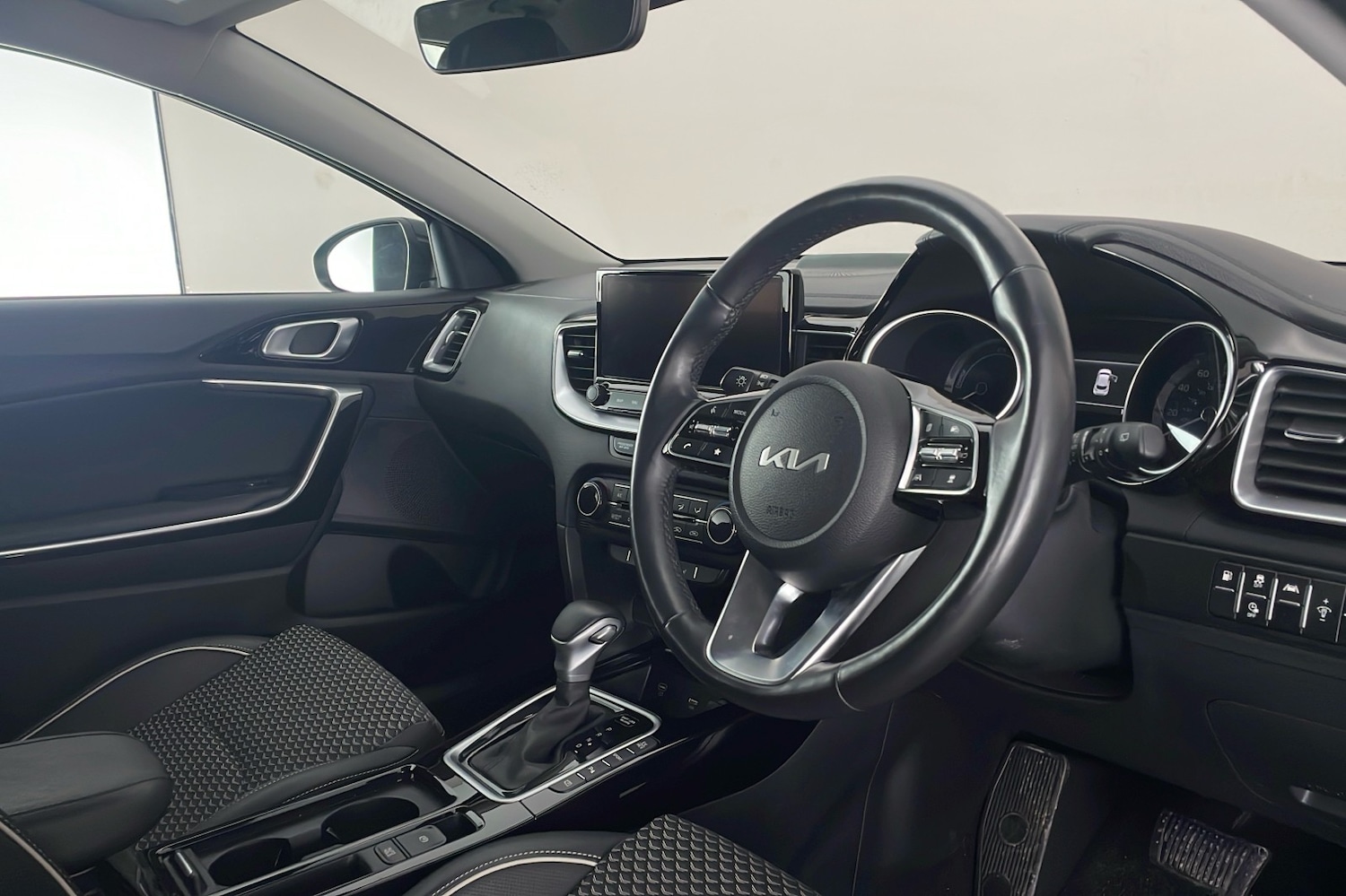 Used Kia XCeed 2024 for sale - 76805229: Photo 11