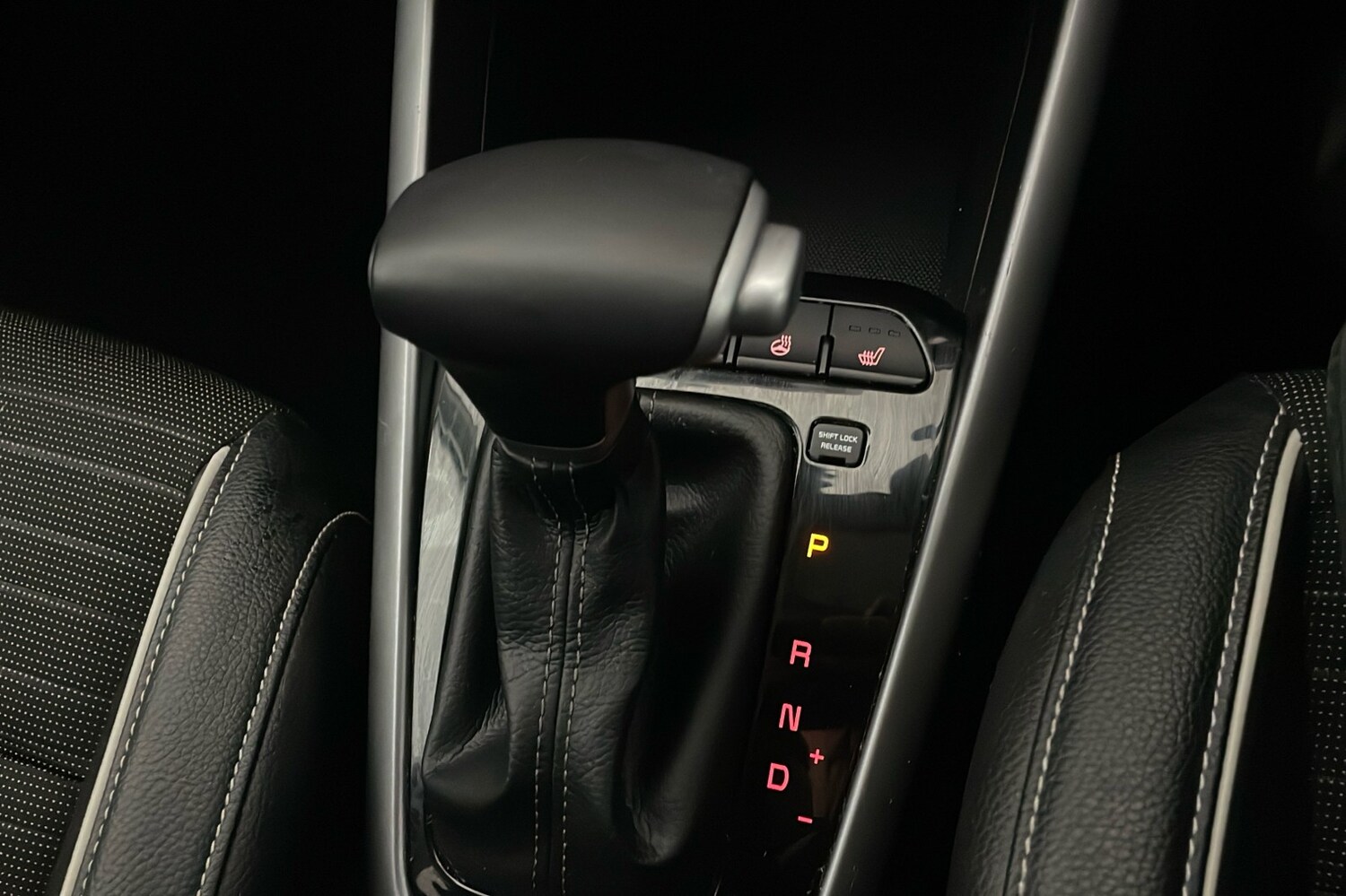 Used Kia Stonic 2022 for sale - 76769088: Photo 13